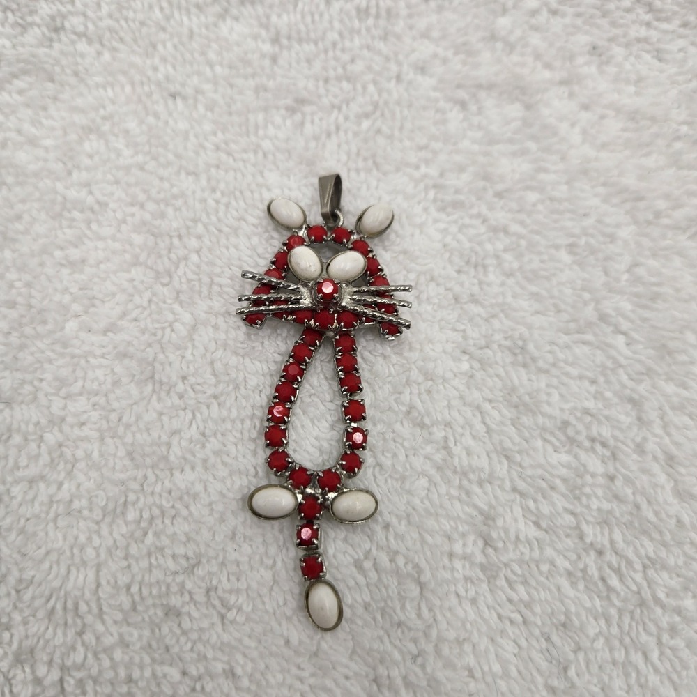 Celebrity NY Signed Red & White Matte Stones Vintage Kitty Cat Pendant Kitten